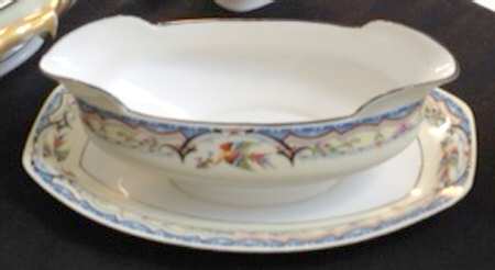 PUN140 Gravy Boat with Attached Underplate