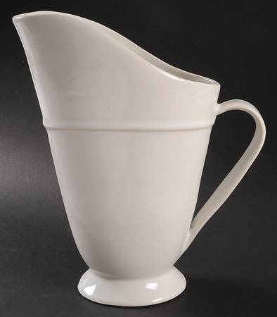 Cavendish 40 Oz Pitcher