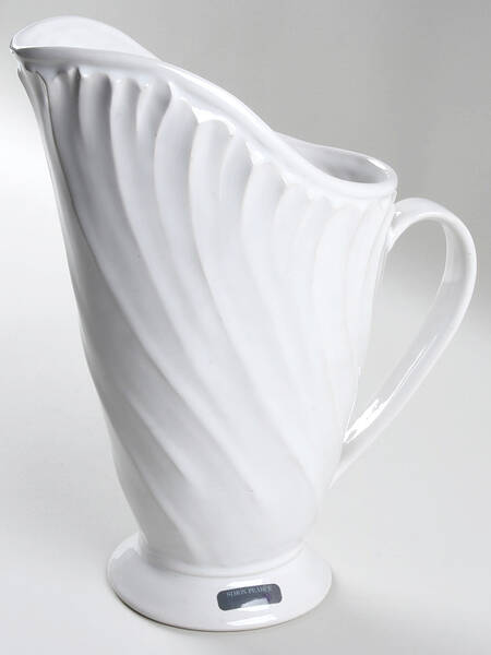 Corinth 40 Oz Pitcher