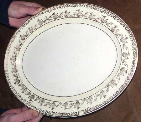 1073 14" Oval Serving Platter