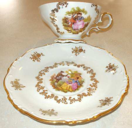 PBU11 Footed Cup & Saucer Set