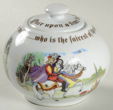 Snow White Sugar Bowl & Lid by Cardew Design