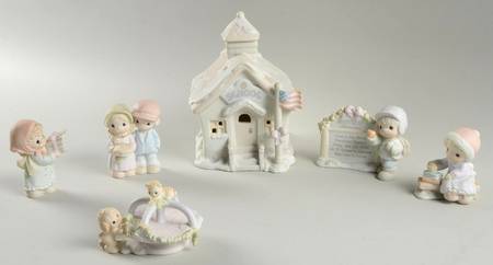 Sugar Town Schoolhouse Set by Precious Moments