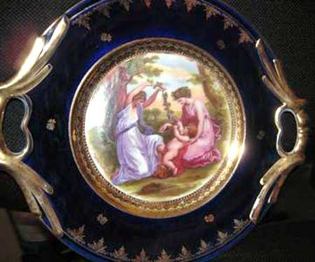 PUN141 Handled Cake Plate