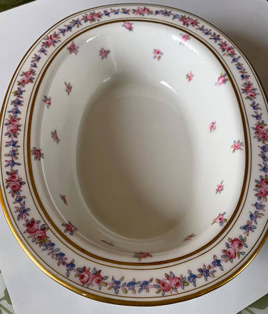 POY758 9" Oval Vegetable Bowl