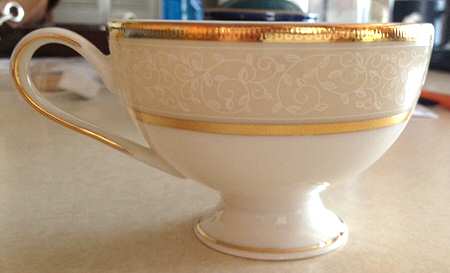 Herregard Footed Cup