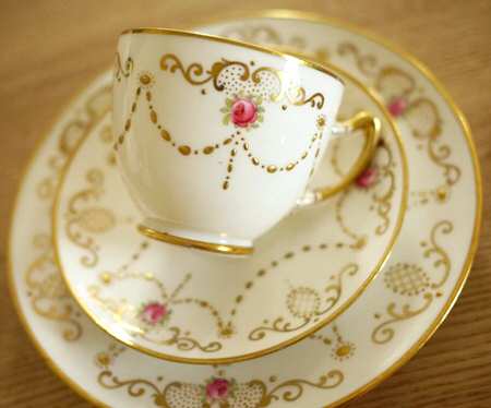PAR203 Footed Cup & Saucer Set