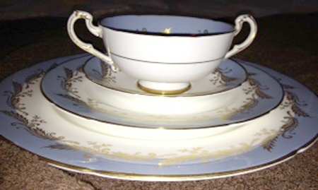 Z1691 Footed Cream Soup Bowl & Saucer Set