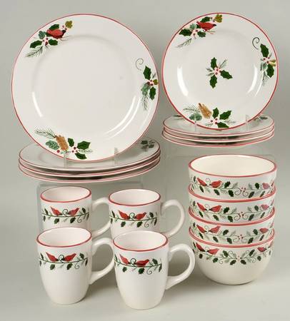 Cardinal & Holly 16 Piece Set