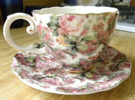 Rambler Rose Chintz by Peppertree Imports