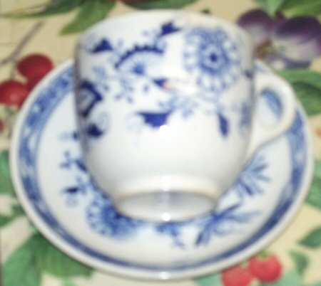 Zweibel Flat Cup & Saucer Set