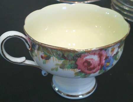 G7891-2 Footed Cup