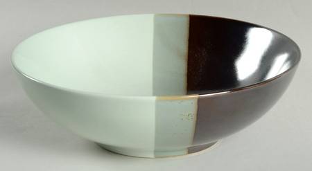 Chocolate Mint 10" Round Vegetable Bowl