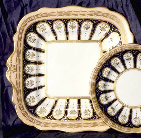 PAR213 Handled Cake Plate