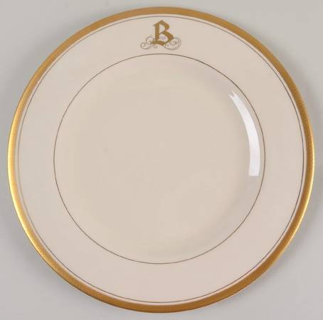 Palace Monogram Service Plate (Charger)