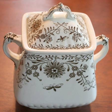 Dresden Sugar Bowl & Lid