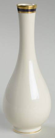 PIC175 7" Bud Vase