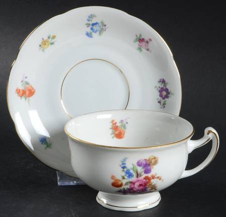 PIR218 Footed Cup & Saucer Set
