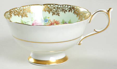 1099-8 Footed Cup