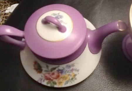 POY652 Teapot & Lid