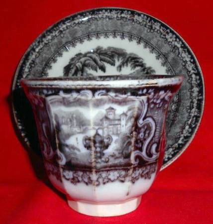 Washington Vase Mulberry Footed Cup & Saucer Set