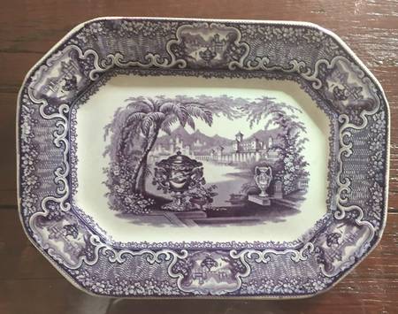 Washington Vase Mulberry 11" Oval Serving Platter