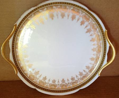 POY822 Handled Cake Plate