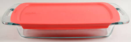 Easy Grab 13" Rectangular Baker w/Plastic Lid