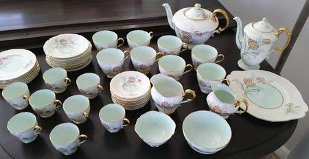 A4428 Handled Cake Plate