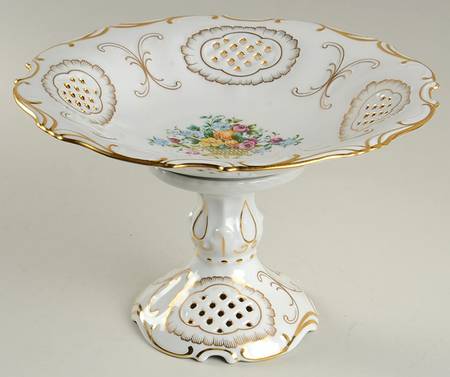 25111 7" Diameter Pedestal Cake Stand
