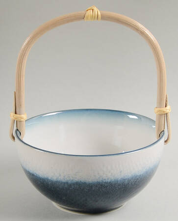 Eclipse Blue 7''-7 1/4'' Basket W/Bamboo Handle HC