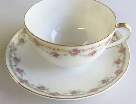 1287 Flat Cup & Saucer Set