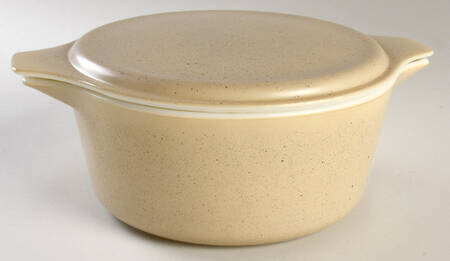 Homestead-Brown 2.5 Qt Round Covered Casserole