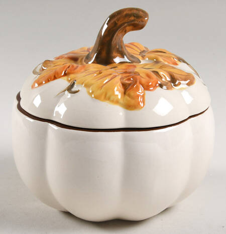 Autumn Berry Covered Soup Bowl