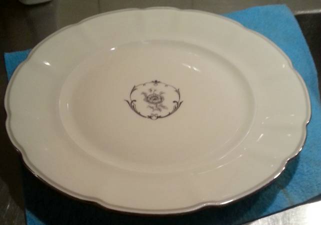 PIR237 Dinner Plate
