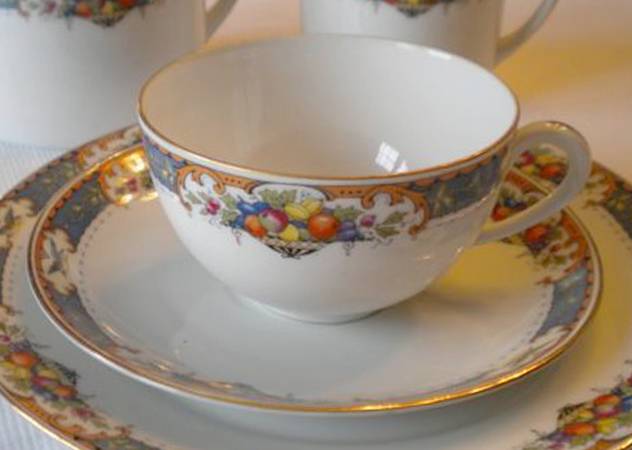 3973 Flat Cup & Saucer Set