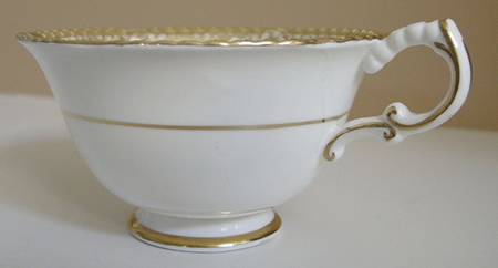 G6383 Footed Cup