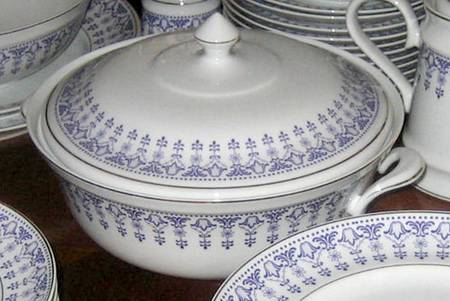 POR143 Round Covered Vegetable