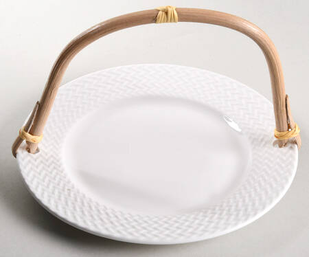 Winston 5 3/8"-5 5/8" Bamboo Handled Serving Plate  HC
