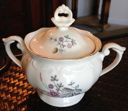 POL51 Sugar Bowl & Lid