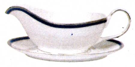Martha Gravy Boat & Underplate