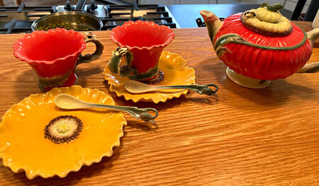 Poppy Flat Cup & Saucer w/Ceramic Spoon