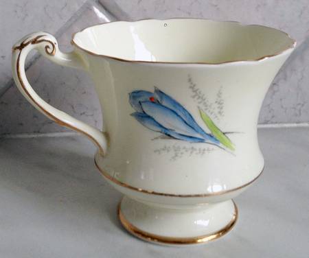 X2422 Footed Cup