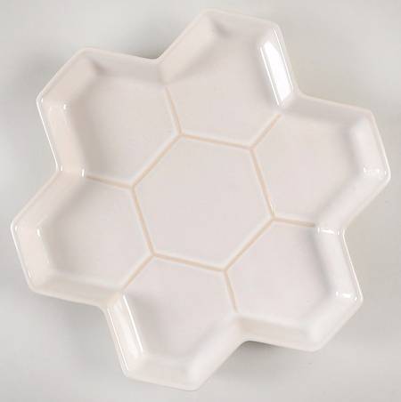 Farm Beehive 8" Round Tray