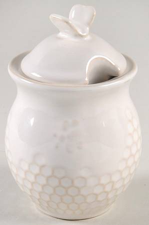 Farm Beehive Sugar Bowl & Lid