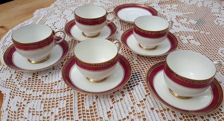 Dinan Footed Cup & Saucer Set