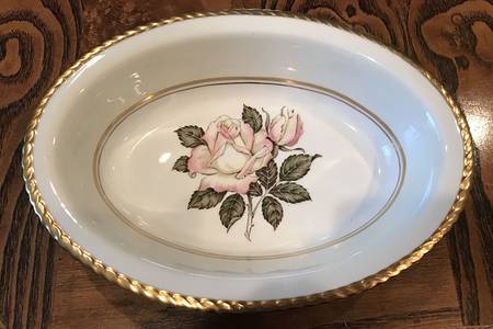 Melanie Rose Cream 10" Oval Vegetable Bowl