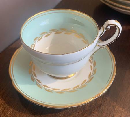 Z1180 Footed Demitasse Cup & Saucer Set