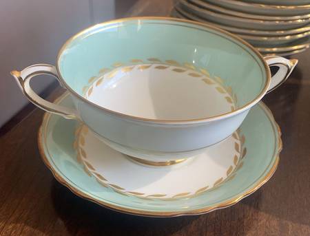 Z1180 Footed Cream Soup Bowl & Saucer Set