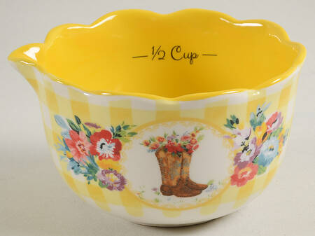 Gingham 1/2 Cup Measuring Cup